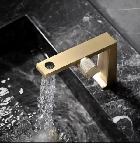 FLORA|LUXURY  MODERN SIGNLE HOLE BATHROOM FAUCET