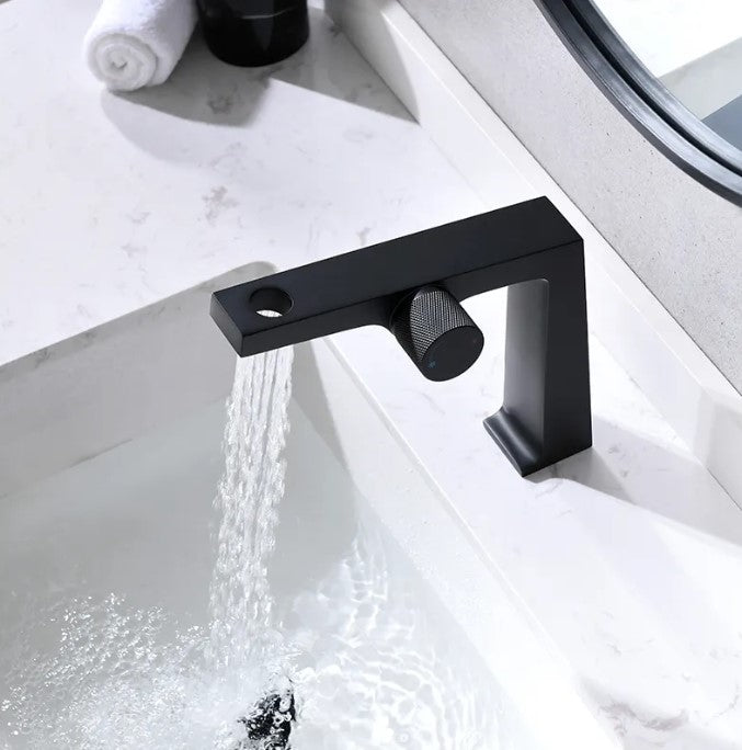 FLORA|LUXURY MODERN SIGNLE HOLE BATHROOM FAUCET – Smart